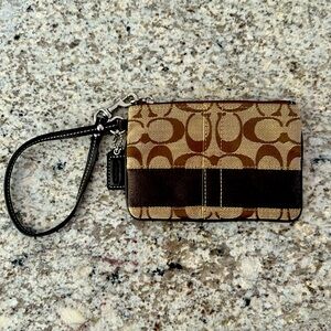 Coach Wristlet 😎